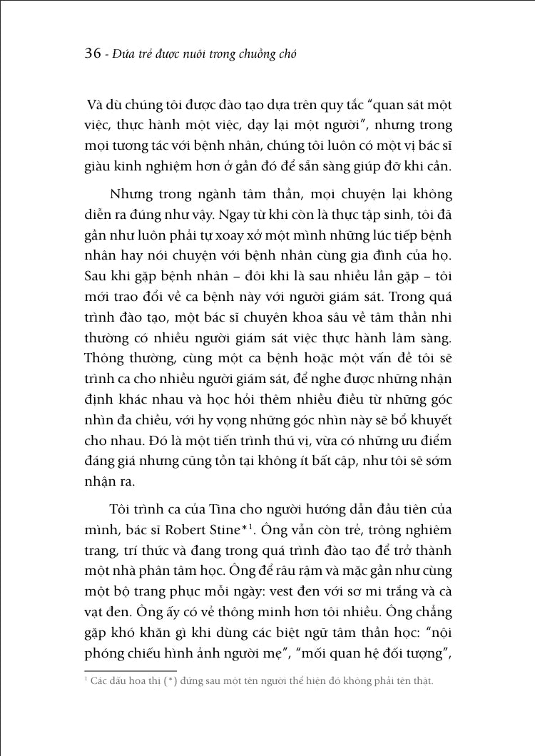 Đứa Trẻ Được Nuôi Trong Chuồng Chó